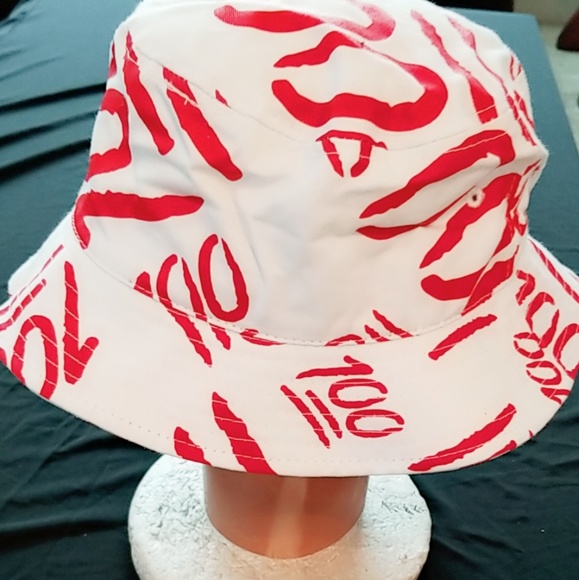 MUKA Other - SALE ! Red & white 100 hat